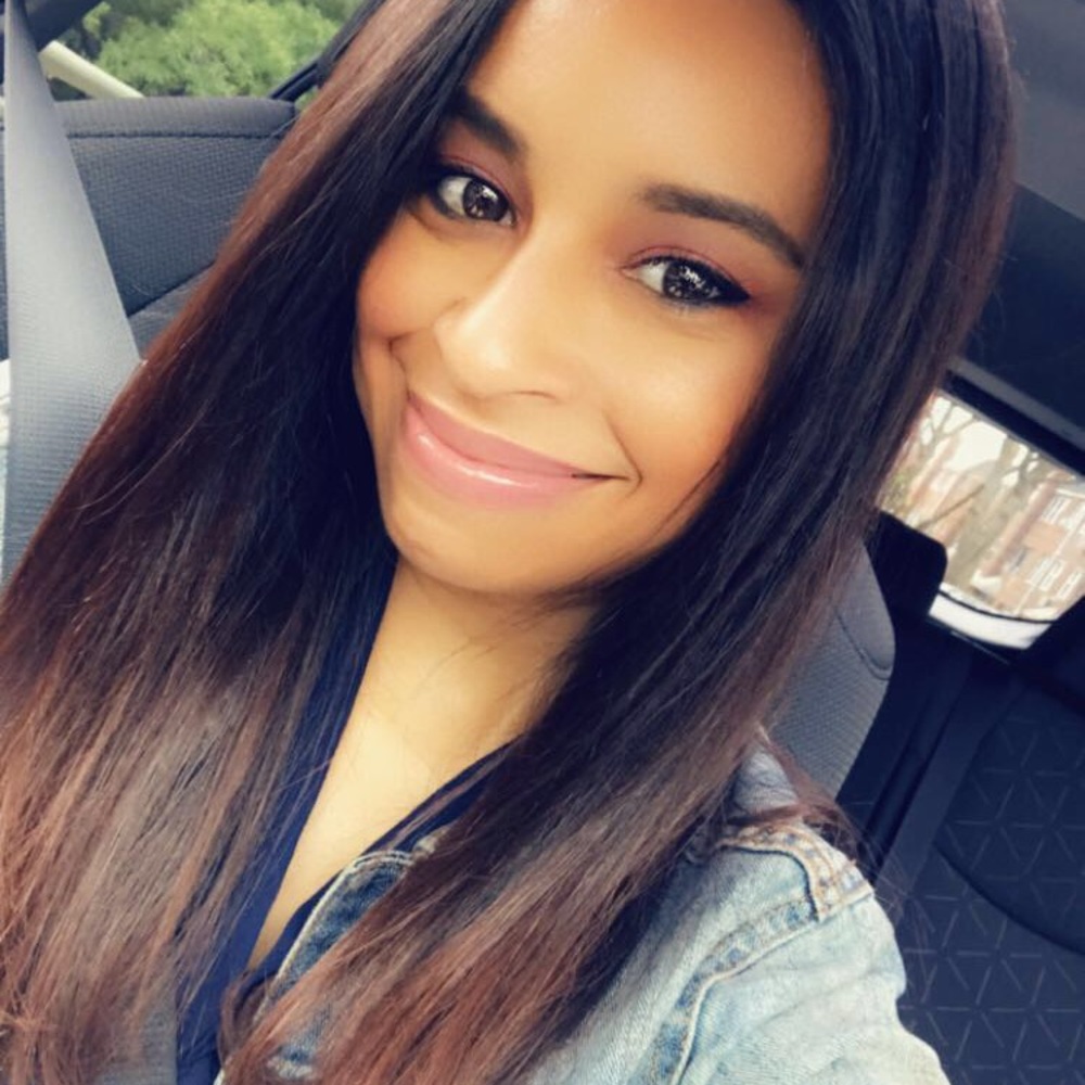 Meet your Posher, Dayanna